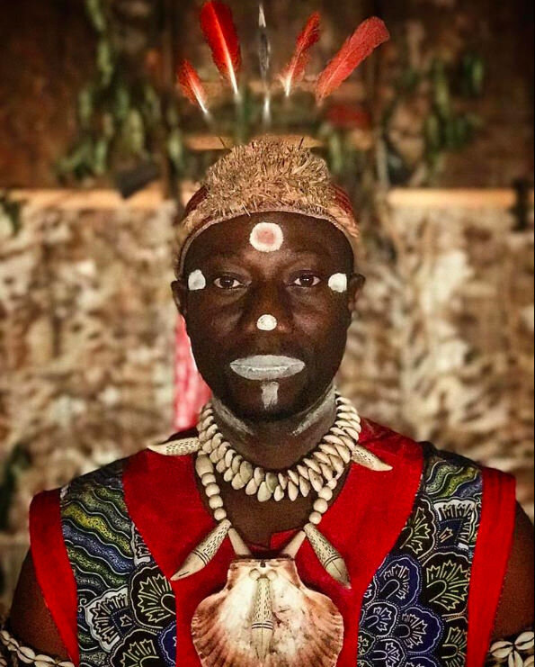 Bwiti Iboga šaman Moughenda Mikala - Bwiti učitel a léčitel, Gabon Afrika
